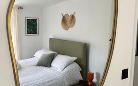 Stylish & Central Apartment Close To The Beach